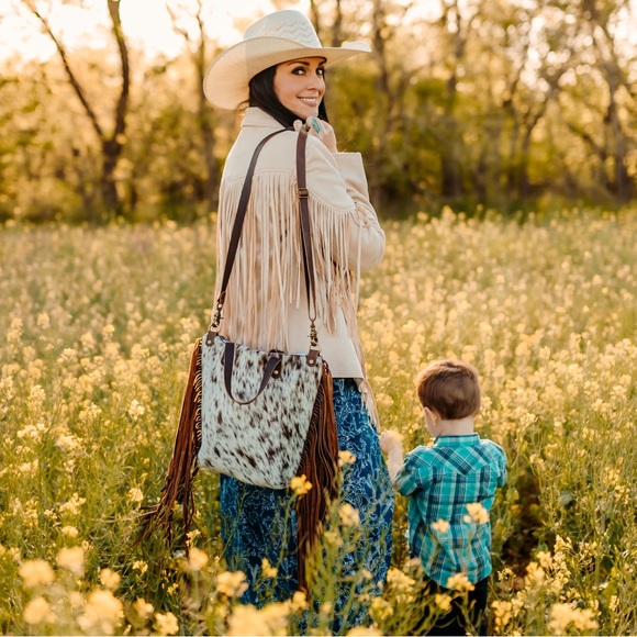 Meet your posher, Sarah - Picture 13 of 16